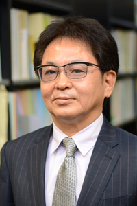 写真:広島弁護士会会長 足立 修一
